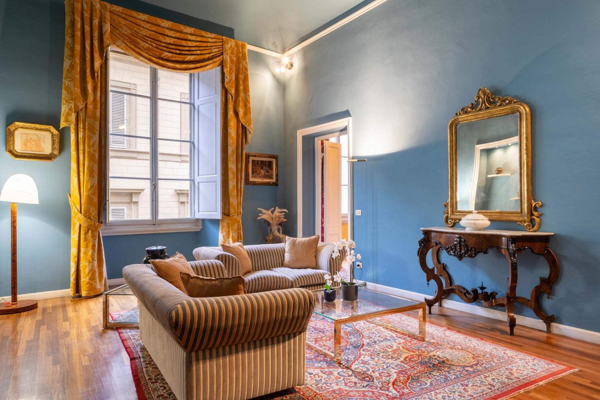 Apartment Royal Mansion Of Tommaso Corsini