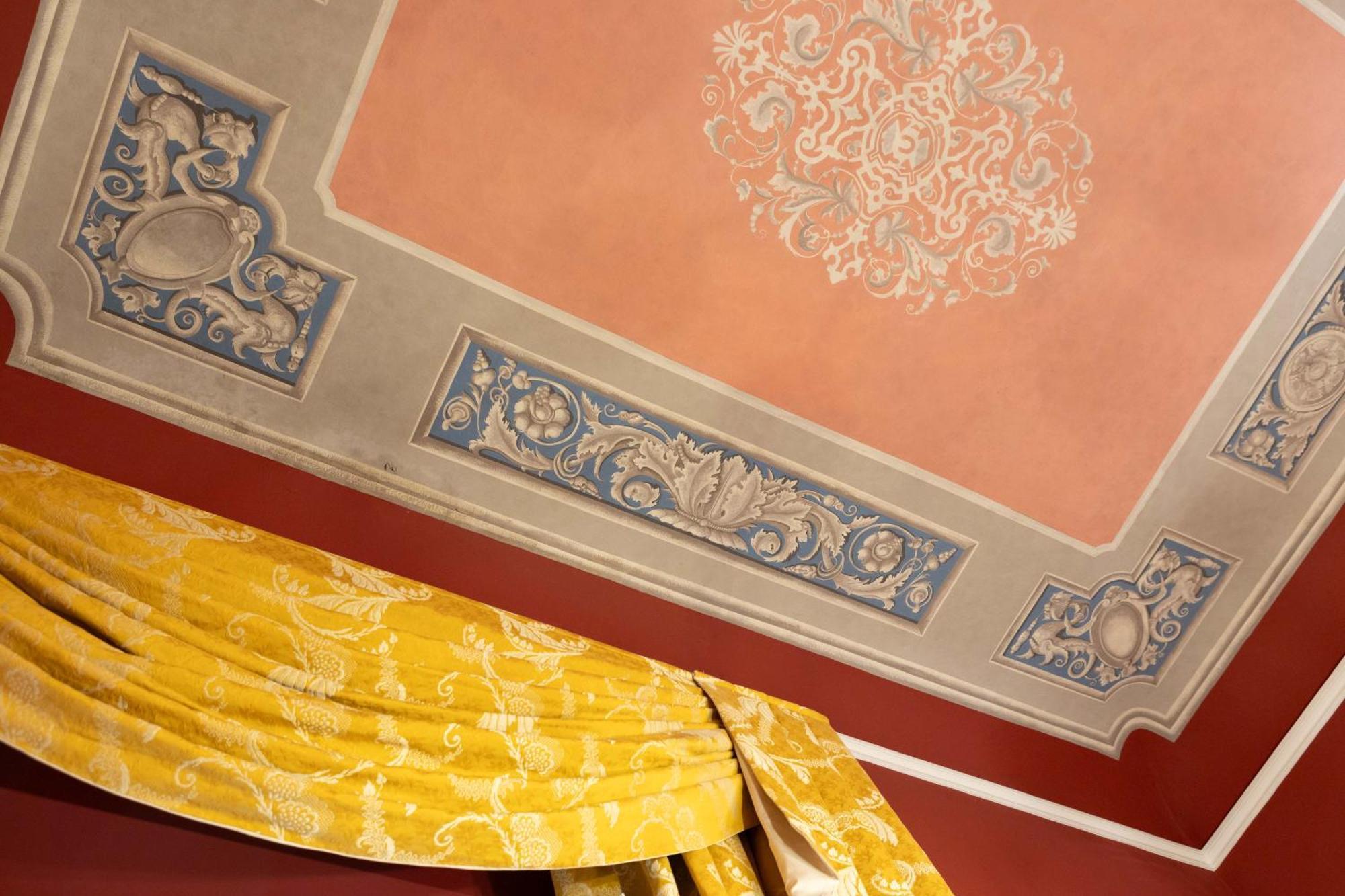 Royal Mansion Of Tommaso Corsini