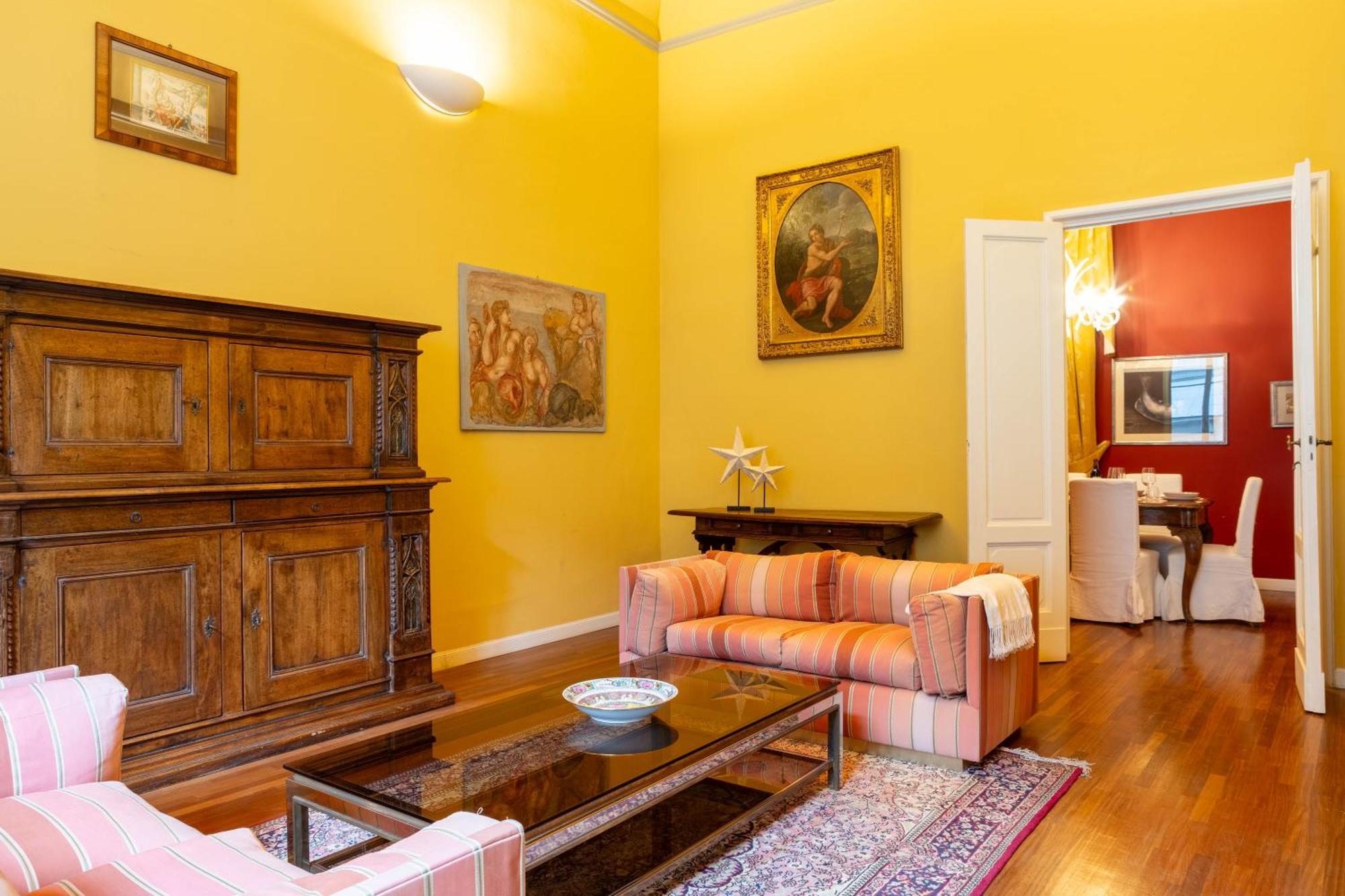 Royal Mansion Of Tommaso Corsini Apartment